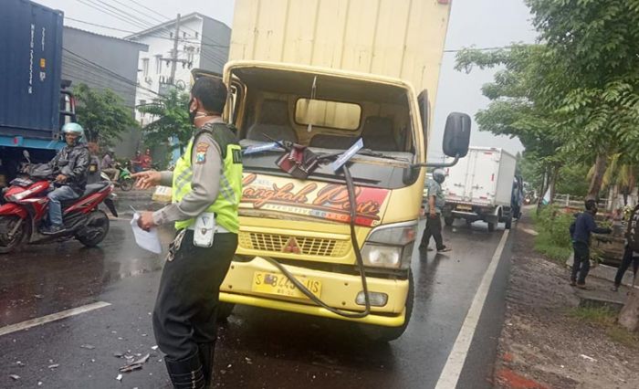 Kecelakaan Karambol Libatkan Tiga Truk di Raya Trosobo Sidoarjo, Lalu Lintas Macet Panjang