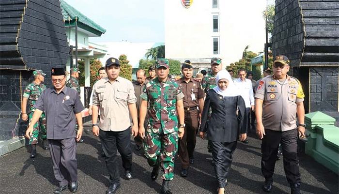 Gubernur Jatim Ajak Seluruh Elemen Berkolaborasi Sukseskan Pemilu 2019 Gubernur Jatim Ajak Seluruh Elemen Berkolaborasi Sukseskan Pemilu 2019