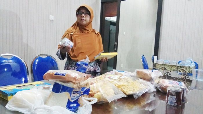 Sidak Swalayan, Disperindag dan Dinkes Kota Mojokerto Temukan Puluhan Mamin Tak Layak Edar   