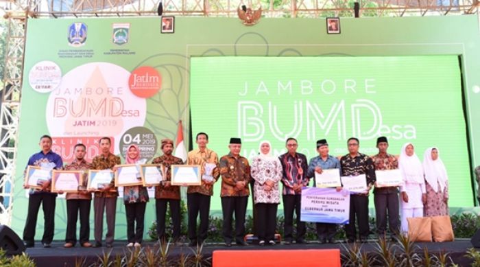 Gubernur Khofifah: BUMDes Dorong Pengentasan Kemiskinan Pedesaan Gubernur Khofifah: BUMDes Dorong Pengentasan Kemiskinan Pedesaan