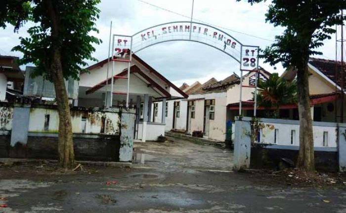 Puluhan KK Tuna Wisma di Kota Kediri Terancam Terusir dari Penampungan Puluhan KK Tuna Wisma di Kota Kediri Terancam Terusir dari Penampungan