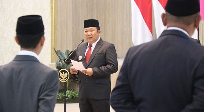 Lantik Sejumlah Pejabat, Bupati Jember Minta Bergerak 250 km per Jam Lantik Sejumlah Pejabat, Bupati Jember Minta Bergerak 250 km per Jam