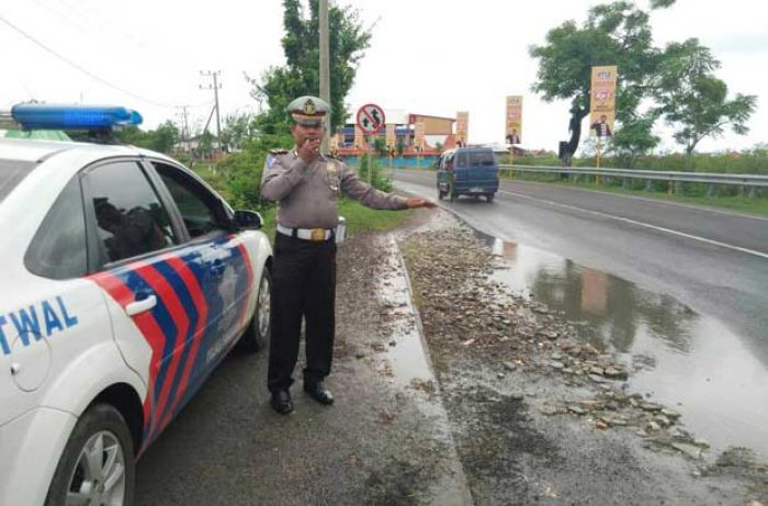 Waspada, Ada Perbaikan Jembatan di Tlanakan Pamekasan Waspada, Ada Perbaikan Jembatan di Tlanakan Pamekasan