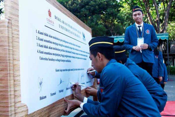 MOB, Mahasiswa Baru Ubaya Deklarasi Anti Narkoba MOB, Mahasiswa Baru Ubaya Deklarasi Anti Narkoba