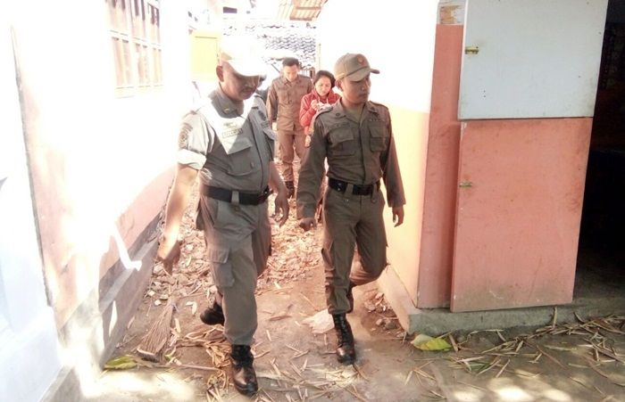 8 PSK Terjaring Operasi Pekat Satpol PP Pasuruan, 1 Positif HIV AIDS 8 PSK Terjaring Operasi Pekat Satpol PP Pasuruan, 1 Positif HIV AIDS