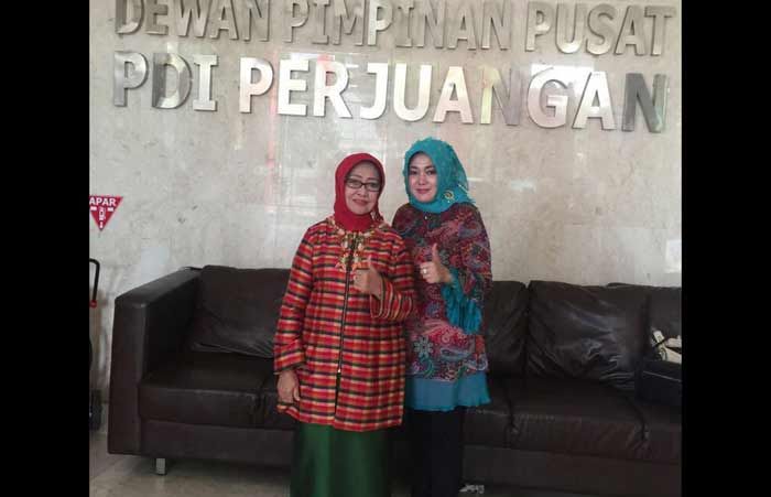 Bu Mun Ikuti Fit and Proper Test Cabup Jombang di DPP PDIP, Kembalikan Formulir ke Gerindra Bu Mun Ikuti Fit and Proper Test Cabup Jombang di DPP PDIP, Kembalikan Formulir ke Gerindra
