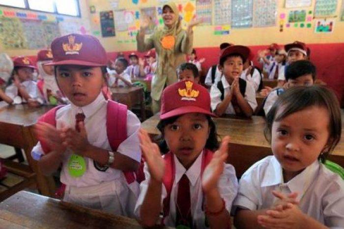 Komisi C DPRD Tuban Soroti Banyaknya Fasilitas Sekolah yang Belum Berfungsi Komisi C DPRD Tuban Soroti Banyaknya Fasilitas Sekolah yang Belum Berfungsi