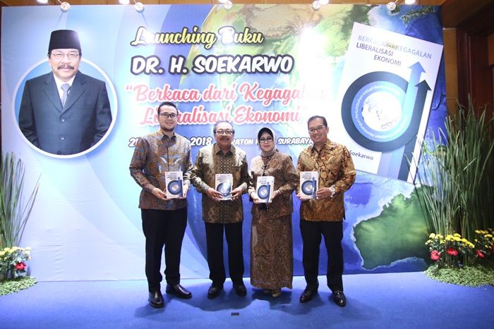 Pakde Karwo Launching Buku tentang Pengaruh Pasar Bebas