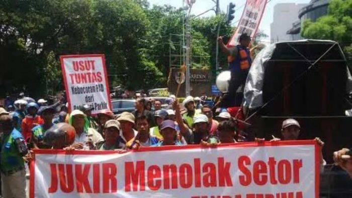 Paguyuban Jukir Surabaya: Kami hanya Dijadikan ATM Paguyuban Jukir Surabaya: Kami hanya Dijadikan ATM