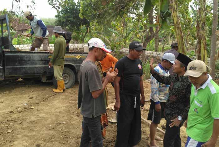 Warga Desa Banyuurip Kecamatan Senori Gotong Royong Bangun TPQ