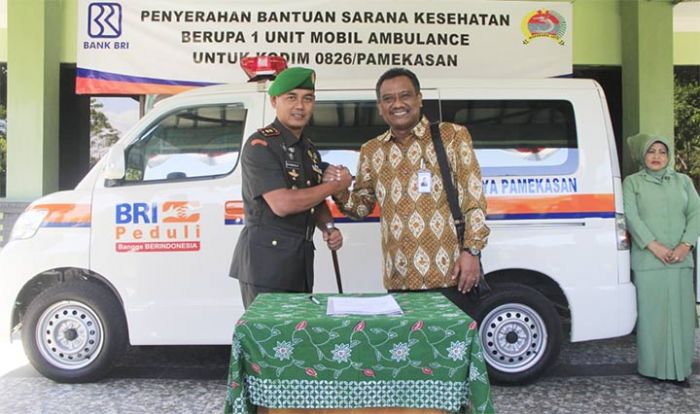 Kodim 0826/Pamekasan Terima Bantuan Ambulans dari Bank BRI