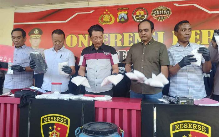 Satresnarkoba Polres Tuban Amankan Puluhan Ribu Pil Karnopen Satresnarkoba Polres Tuban Amankan Puluhan Ribu Pil Karnopen