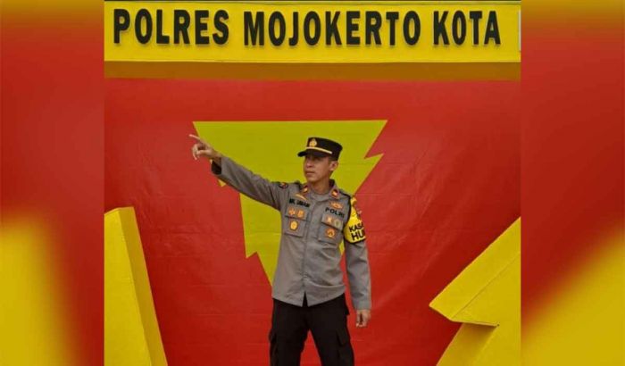Kasi Humas Polres Mojokerto Kota Sabet Peringkat 1 se-Jawa Timur di Aplikasi Siap Semeru Kasi Humas Polres Mojokerto Kota Sabet Peringkat 1 se-Jawa Timur di Aplikasi Siap Semeru
