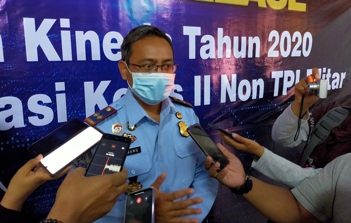 Digempur Covid-19, Pemohon Paspor Baru di Blitar Turun Hingga 70 Persen Digempur Covid-19, Pemohon Paspor Baru di Blitar Turun Hingga 70 Persen