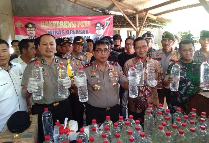 Kapolda Instruksikan Polres se-Jatim Perang Lawan Miras Kapolda Instruksikan Polres se-Jatim Perang Lawan Miras
