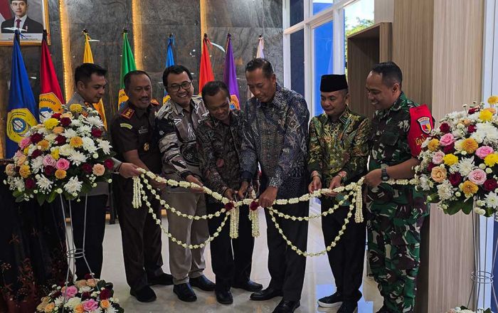 Wamen Dikti Resmikan Gedung Inovasi Teaching Industry UTM Wamen Dikti Resmikan Gedung Inovasi Teaching Industry UTM