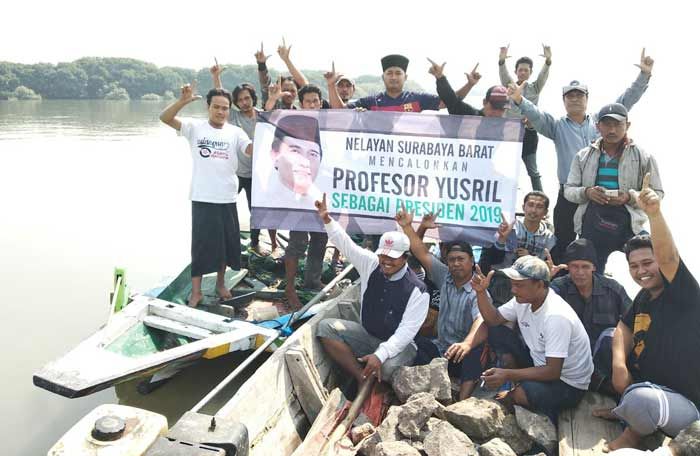 Nelayan Surabaya Dukung Profesor Yusril Maju Capres 2019 Nelayan Surabaya Dukung Profesor Yusril Maju Capres 2019