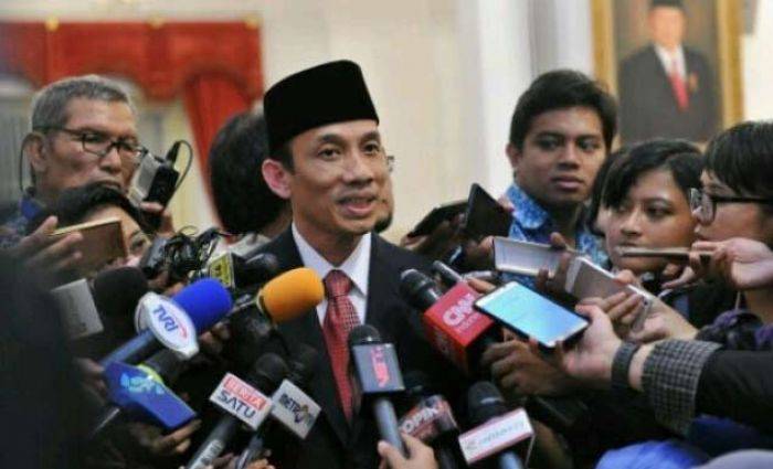JK Akui Ada Kekeliruan Administrasi, Mahfud MD: Archandra Bisa Terjerat Beberapa Undang-undang JK Akui Ada Kekeliruan Administrasi, Mahfud MD: Archandra Bisa Terjerat Beberapa Undang-undang