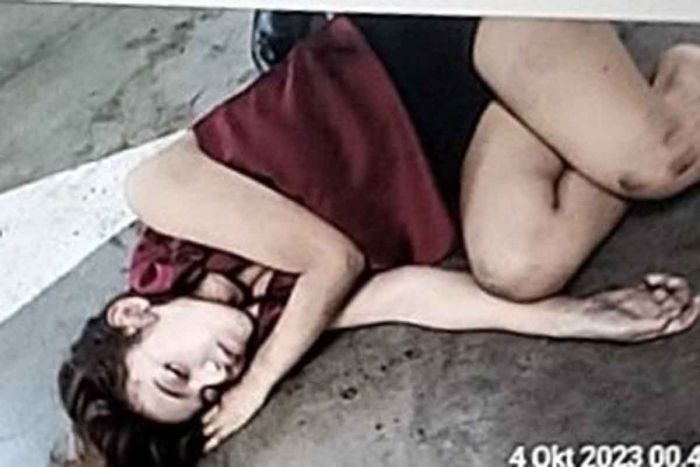 Tewasnya Janda Cantik di Surabaya, Pengacara Sebut Ada Luka Lebam pada Tubuh Korban Tewasnya Janda Cantik di Surabaya, Pengacara Sebut Ada Luka Lebam pada Tubuh Korban