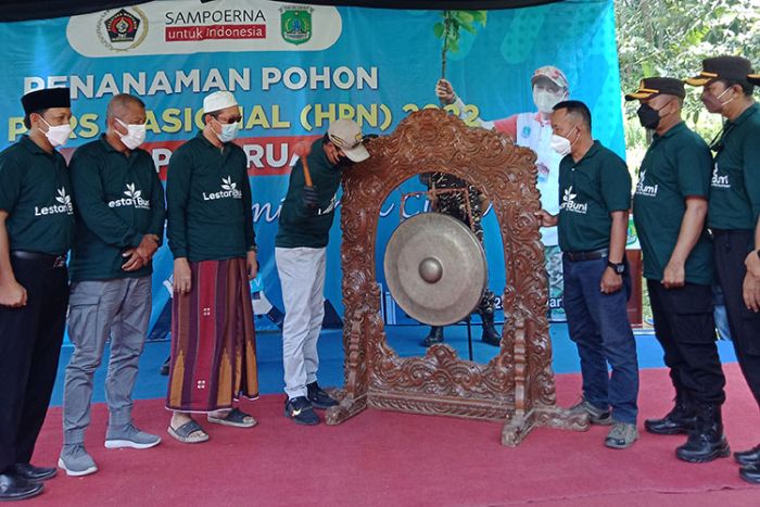 Peringati HPN 2022, PWI Pasuruan Gelar Gerakan Tanam 2.022 Pohon Peringati HPN 2022, PWI Pasuruan Gelar Gerakan Tanam 2.022 Pohon