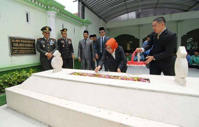 Bupati Nyono Usulkan Tiga Pahlawan Nasional Asal Jombang Masuk Kurikulum Sekolah Bupati Nyono Usulkan Tiga Pahlawan Nasional Asal Jombang Masuk Kurikulum Sekolah