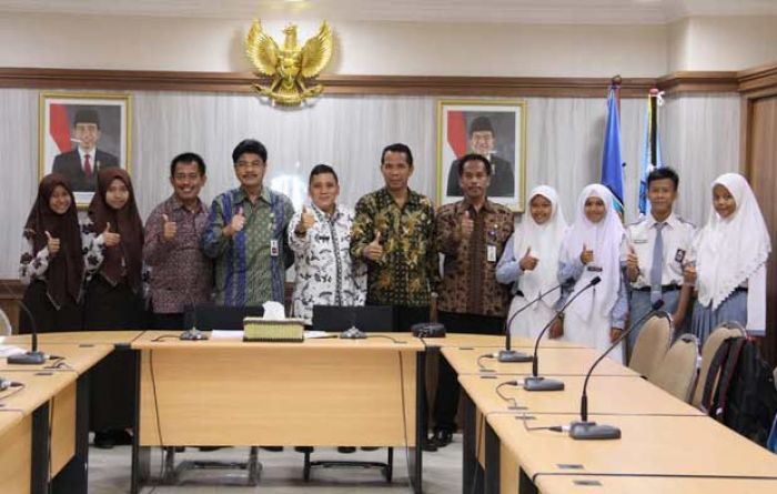 6 Pelajar Lamongan Wakili Indonesia di Brasil dan Rumania dalam Ajang Olimpiade Sains Internasional 6 Pelajar Lamongan Wakili Indonesia di Brasil dan Rumania dalam Ajang Olimpiade Sains Internasional