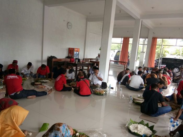 Rapatkan Barisan, Pasangan Syahrul Resmikan Posko Pemenangan Rapatkan Barisan, Pasangan Syahrul Resmikan Posko Pemenangan