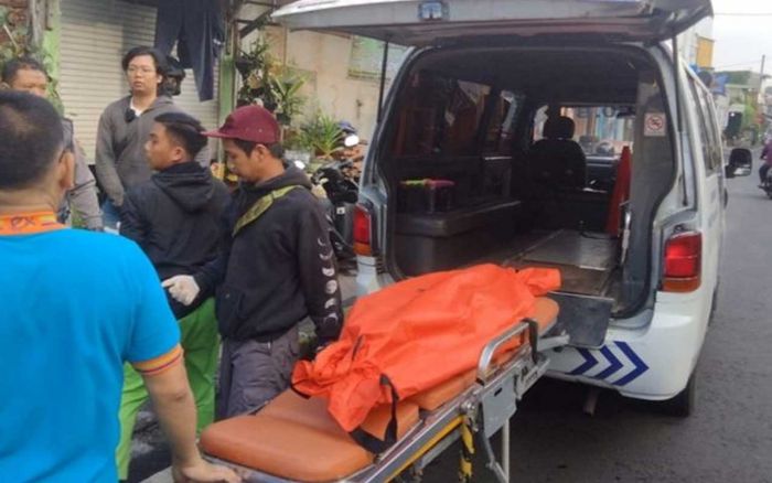 Diduga Bunuh Diri, Pria di Kota Malang Tewas Mengenaskan Tertabrak Kereta Api Diduga Bunuh Diri, Pria di Kota Malang Tewas Mengenaskan Tertabrak Kereta Api