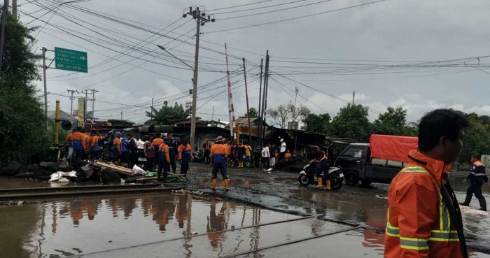 KAI Batalkan 38 Perjalanan Akibat Banjir, Refund 100 Persen Disediakan