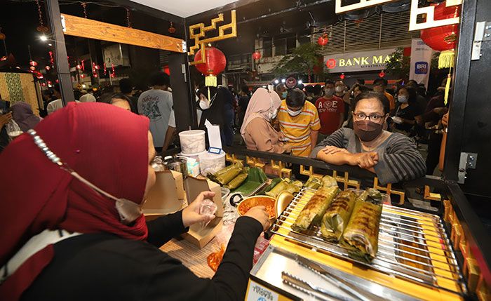 Kya-Kya Surabaya Jadi Alternatif Wisata Malam di Kota Pahlawan Kya-Kya Surabaya Jadi Alternatif Wisata Malam di Kota Pahlawan