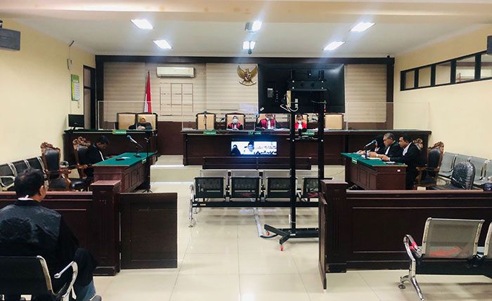 Tok! Dua Terdakwa Kasus Korupsi BPNT Kota Kediri Divonis 6 dan 4 Tahun Penjara Tok! Dua Terdakwa Kasus Korupsi BPNT Kota Kediri Divonis 6 dan 4 Tahun Penjara