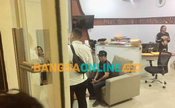 Sekap dan Cabuli Gadis di Panti Asuhan, Ketua Jogo Suroboyo Gubeng Ditangkap Sekap dan Cabuli Gadis di Panti Asuhan, Ketua Jogo Suroboyo Gubeng Ditangkap