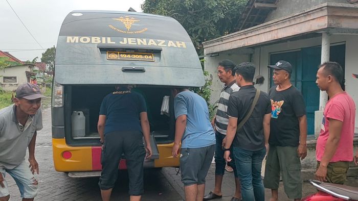 Pria Tua Warga Tarik Sidoarjo Ditemukan Tewas, Diduga Jadi Korban Penganiayaan Pria Tua Warga Tarik Sidoarjo Ditemukan Tewas, Diduga Jadi Korban Penganiayaan