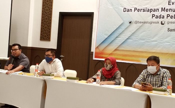 Tak Cukup Bukti, Bawaslu Gresik Hentikan Kasus Video Kampanye Ibu-Ibu Diduga Bagi-bagi Uang Tak Cukup Bukti, Bawaslu Gresik Hentikan Kasus Video Kampanye Ibu-Ibu Diduga Bagi-bagi Uang