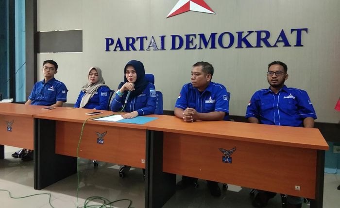 SK Pemberhentian Fauzi Irwana dari DPC Demokrat Nganjuk Bocor, Gara-Gara Foto dengan Moeldoko? SK Pemberhentian Fauzi Irwana dari DPC Demokrat Nganjuk Bocor, Gara-Gara Foto dengan Moeldoko?