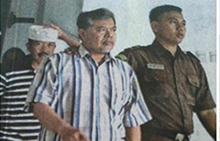 Korupsi Dana Alokasi Desa, Camat Kedungdung Junaidi Dituntut 2,6 Tahun Penjara