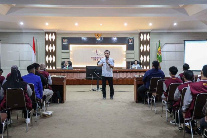 Bappeda Kota Kediri Sosialisasikan Aplikasi Geospasial untuk Mahasiswa KKN Bappeda Kota Kediri Sosialisasikan Aplikasi Geospasial untuk Mahasiswa KKN