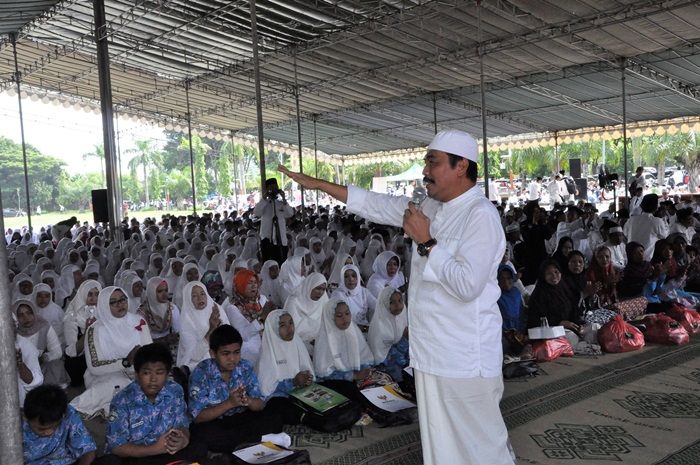 Peringati HUT, Pemkab Gresik Gelar Istighotsah Kubro