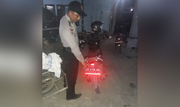 Kendarai Sepeda Motor Sambil Ngantuk, Wanita di Ngawi ini Tabrak Motor Lain, Akhirnya Patah Kaki Kendarai Sepeda Motor Sambil Ngantuk, Wanita di Ngawi ini Tabrak Motor Lain, Akhirnya Patah Kaki
