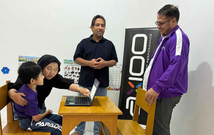 Laptop dari Axioo untuk Dukung Pendidikan di Malang Autism Center Laptop dari Axioo untuk Dukung Pendidikan di Malang Autism Center