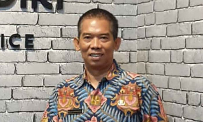 Pemkot Kediri Ajak OPD Bagikan Bendera Merah Putih untuk Masyarakat Pemkot Kediri Ajak OPD Bagikan Bendera Merah Putih untuk Masyarakat