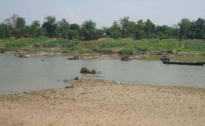 Penambang Pasir Ilegal di Bojonegoro Semakin Marak Penambang Pasir Ilegal di Bojonegoro Semakin Marak
