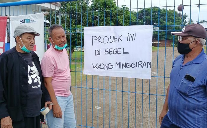 Tuntut Kompensasi, 3 Warga Desa Minggiran Segel Pintu Masuk PT. Jasa Tirta