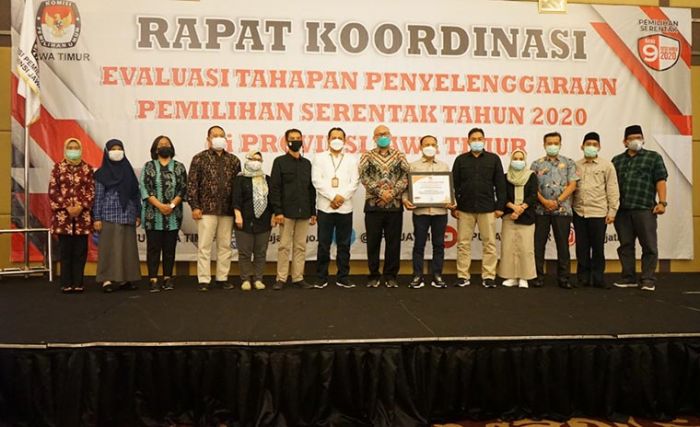 KPU Gresik Sabet Juara Umum Kedua Penghargaan Terbanyak Pilkada 2020