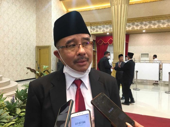 BKPSDM Jember Jatuhkan Sanksi ke Plh Kadinkes yang Pergi ke Luar Negeri saat Jam Dinas BKPSDM Jember Jatuhkan Sanksi ke Plh Kadinkes yang Pergi ke Luar Negeri saat Jam Dinas