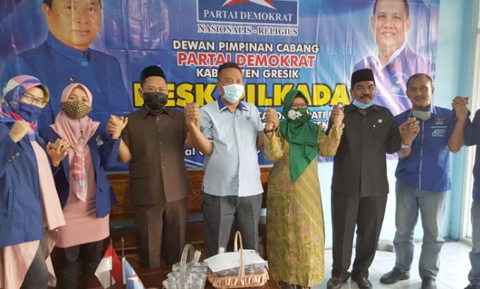 PD Gresik Usulkan Pasangan Niat ke DPP untuk Direkom pada Pilbup 2020 PD Gresik Usulkan Pasangan Niat ke DPP untuk Direkom pada Pilbup 2020