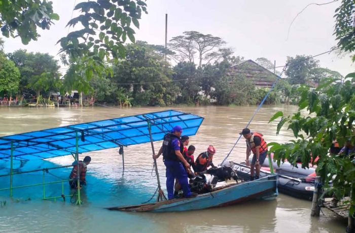 Kapal Tambang Kemlaten Tengelam, ABK Pemilik dan Balai Besar Sungai Berantas Diperiksa Polisi Kapal Tambang Kemlaten Tengelam, ABK Pemilik dan Balai Besar Sungai Berantas Diperiksa Polisi