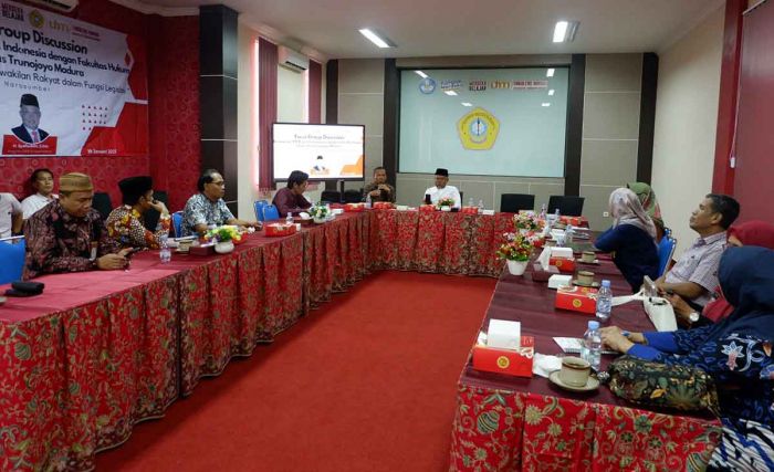 FGD Bersama Syafiuddin, Rektor UTM Minta Presiden untuk Tidak Terlalu Sering Terbitkan Perppu FGD Bersama Syafiuddin, Rektor UTM Minta Presiden untuk Tidak Terlalu Sering Terbitkan Perppu