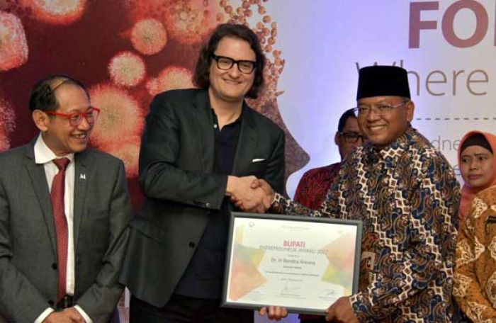 Kabupaten Malang Sabet Penghargaan Inovasi Kesehatan dan Pariwisata Kabupaten Malang Sabet Penghargaan Inovasi Kesehatan dan Pariwisata