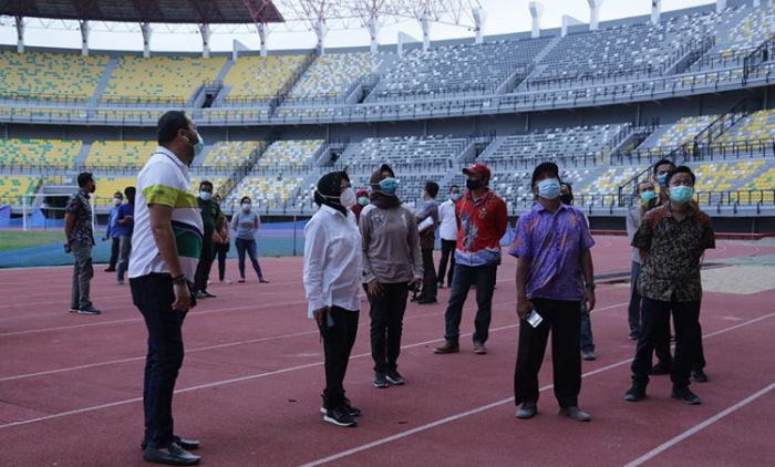 ​Tinjau GBT hingga Petang, Wali Kota Risma Sebut Kebutuhan Utama Stadion Sudah Rampung